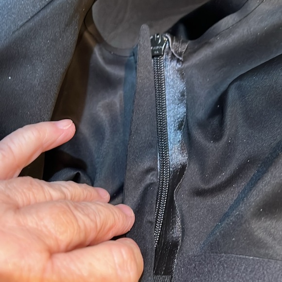 Sweaty Betty Black Strapless Bra with Front Zipper VICTORIA SECRET 40DD - Picture 6 of 6